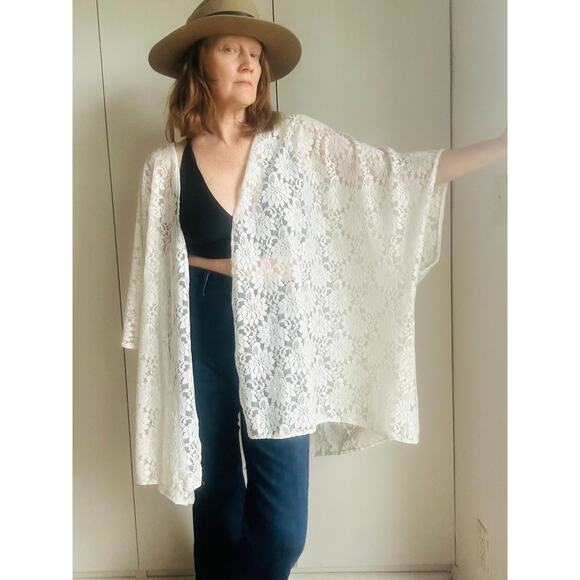Vintage Lace Kimono Jacket Wrap Shawl White Multi Fit Size Bohemian Hippie - Picture 1 of 9